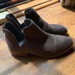 Steve Madden Size 6 Laramie Boots Booties Women Shoes Ankle Suede Fall Style